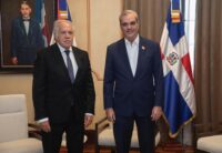 Presidente Abinader junto a Armagro